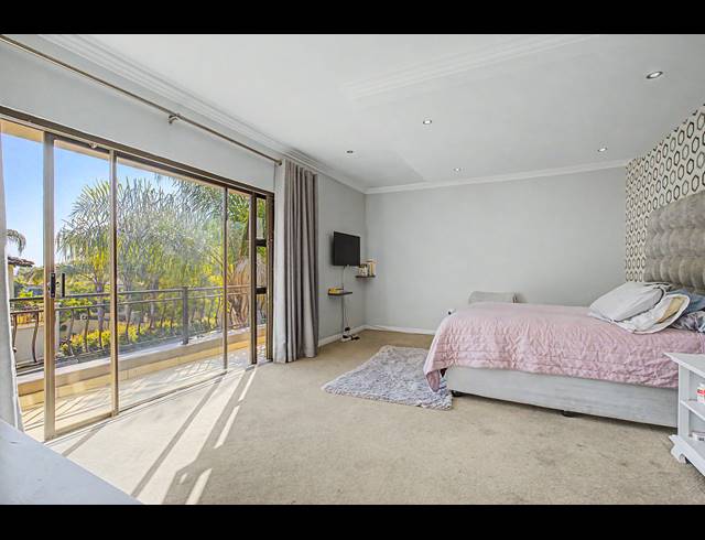 5 BEDROOM HOUSE FOR SALE IN BEVERLEY